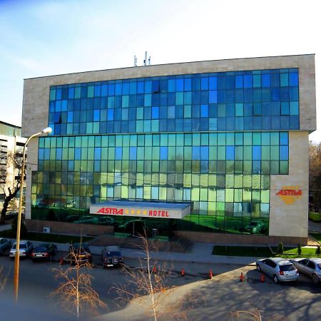 Astra Hotel Almaty Eksteriør bilde
