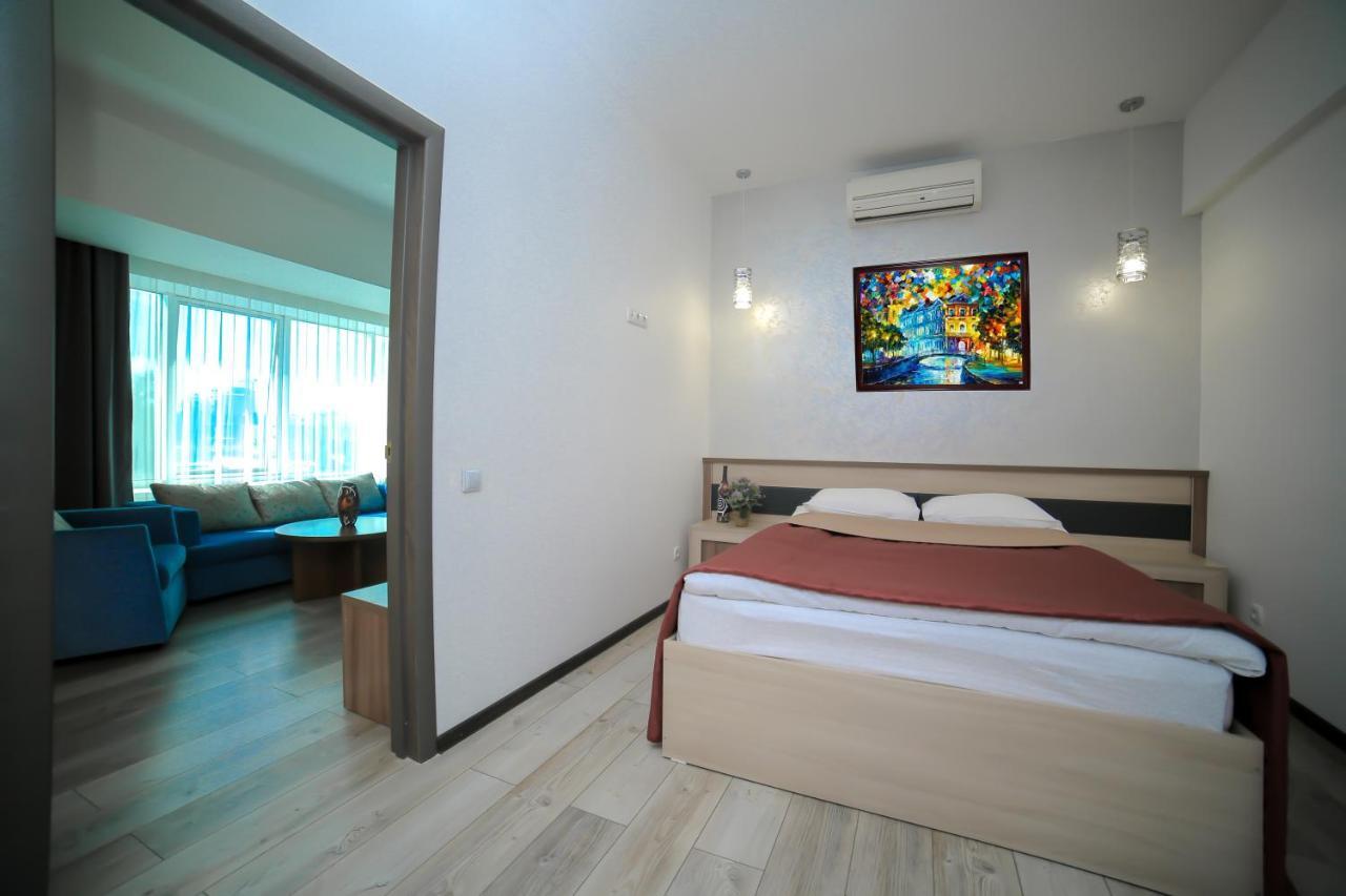 Astra Hotel Almaty Eksteriør bilde