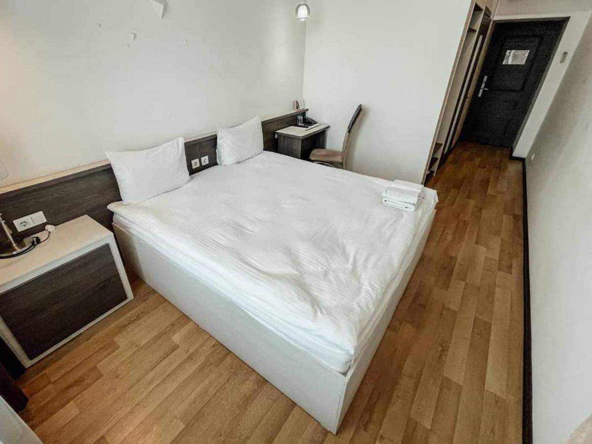 Astra Hotel Almaty Eksteriør bilde