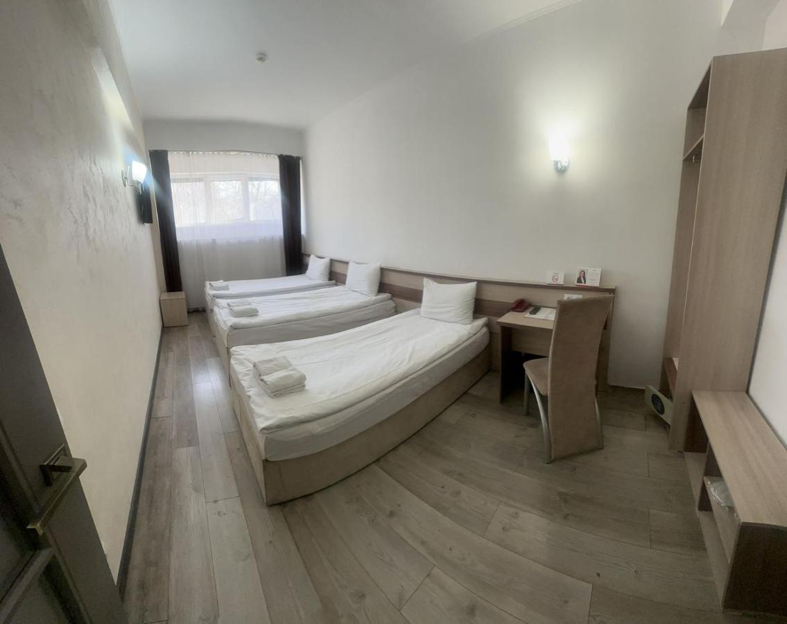 Astra Hotel Almaty Eksteriør bilde