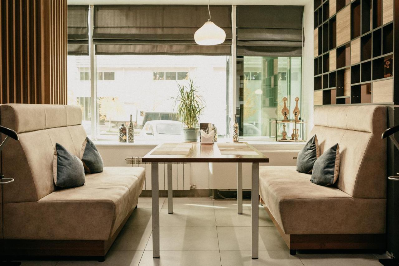 Astra Hotel Almaty Eksteriør bilde
